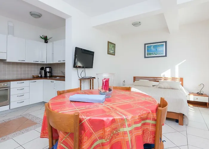 Апартаменты Iz Вели-Иж