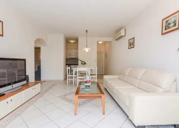 Апартаменты Iz *