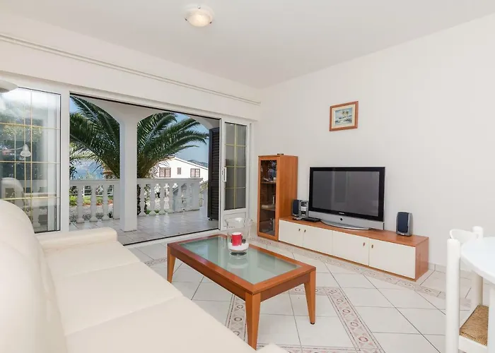 Апартаменты Iz *