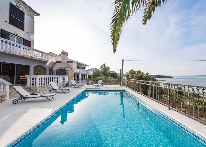 Апартаменты Iz *