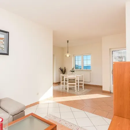 Iz Apartment Veli Iž