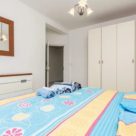 Iz Apartment