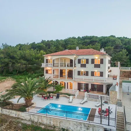 Apartman Iz