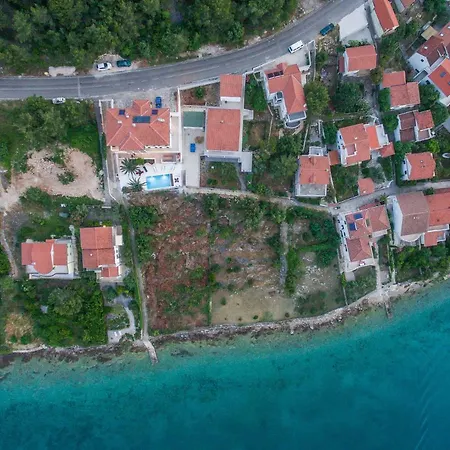 Apartman Iz