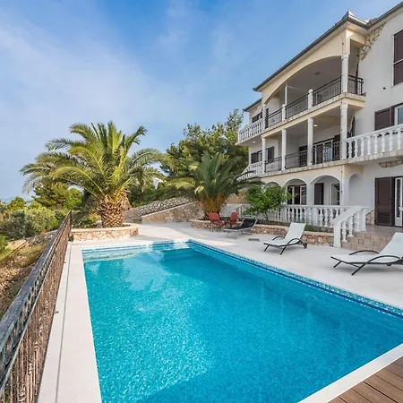 Apartment Iz